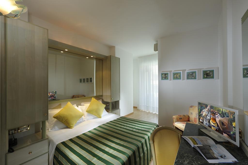 Hotel Montecarlo Bibione Værelse billede
