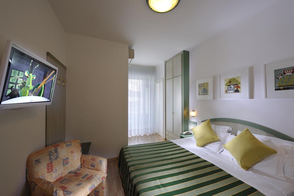 Hotel Montecarlo Bibione Værelse billede