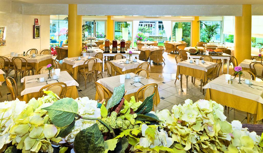 Hotel Montecarlo Bibione Eksteriør billede